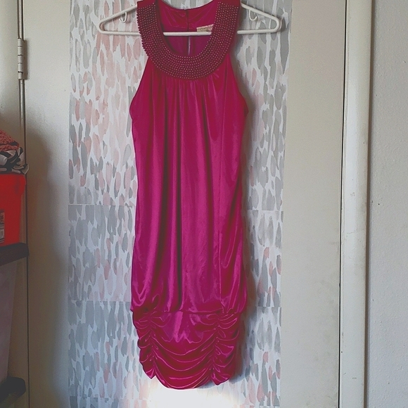 Sequin Hearts Fuschia Satin with a Pearl Beaded Neck and Ruched Hem Size S - Picture 1 of 7